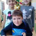 Wyśmienita „Smerfna” sałatka owocowa