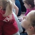 „Królowa Śniegu” w Bajkowej Ósemce – czyli spotkania teatralne w przedszkolu