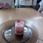  „Smerfne” eksperymenty z wodą i nie tylko.